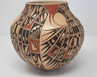 Hopi Ewa Pot by Antoinette Honie Silas