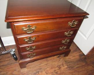 Smaller 4-drawer chest