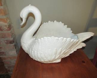 Vintage large swan made in Italy