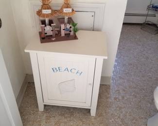 Beach cupboard 