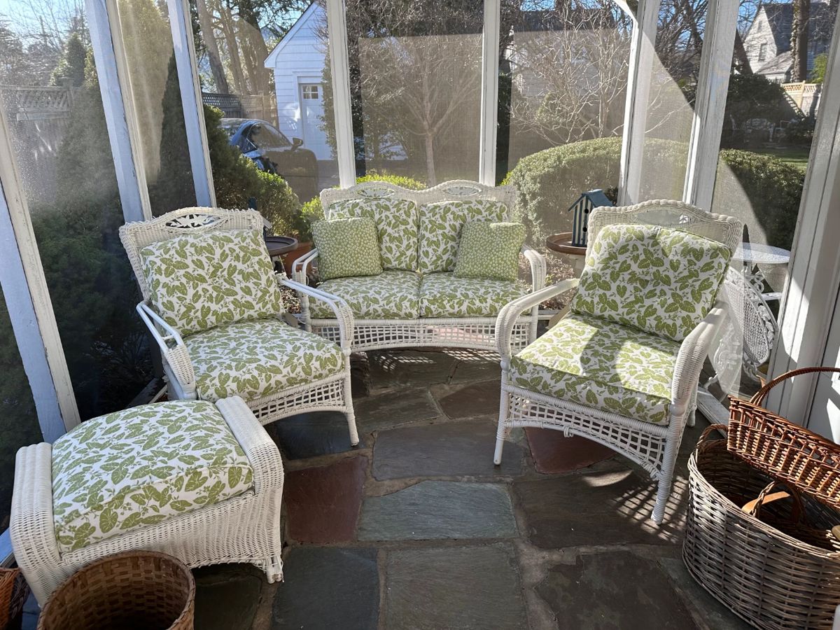 White Wicker Love Seat, 2 Chairs and Ottoman w/ Cushions