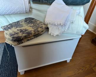 Small Blanket / Toy Chest, Linens