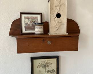 Bird House, Pictures, Prim Style Shelf