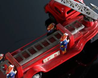 1950s Vintage Japan Tin Friction Aerial Ladder Fire Engine Truck	3x2x11in	196154
