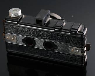 1940s Vintage Hopalong Cassidy Candid Type Camera in Orignal Box 	Box: 3x5.25x2.5in 	196097
