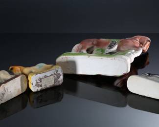 Lot of 4 Vintage Carnival Chalkware Horses Figure Statues	Brown horse 11x9x2.5 in white horse 6.5x4.5x2 in black horse 5x5x2 in tan horse 5.5x4x2 in	198055
