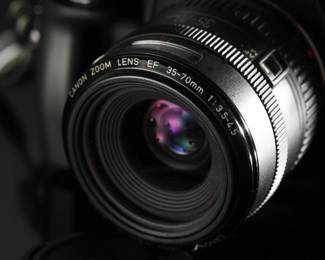 Canon EOS 650 35mm SLR Camera EF 35-70mm 3.5-4.5 Zoom Lens & 28mm f/2.8 Lens	5x7x6in	199111
