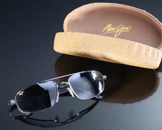 Maui Jim Polarized Kahuna Aviator Sunglasses - Sport Gunmetal/Grey 162-02 #6145984 - With Original Case	3 x 7 x 3 in	198011
