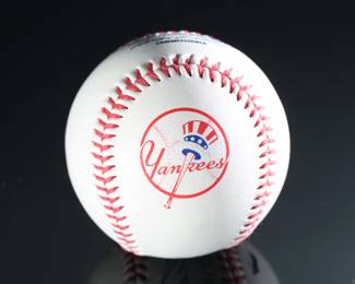 *Signed* Tom Tresh 1962 ROY Autographed Baseball MLB New York Yankees Auto 	2.78in Diameter 	199007
