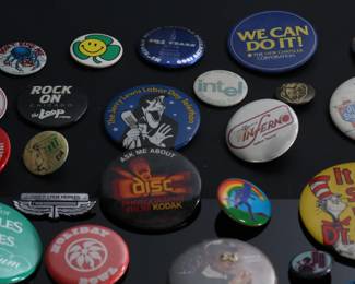 Lot of 230+ Vintage Button Pins Advertising Pinback Lot 	Box: 5x13.5x5.5in	196061
