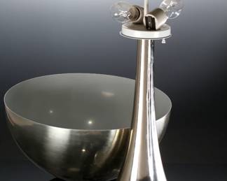 1970s Vintage Laurel Mushroom Lamp Chrome V-1121 4339 	25in H x 16.25in Diameter 	289022
