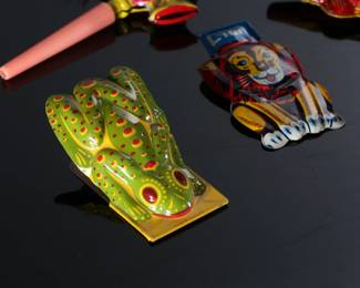 Lot of 5 Vintage Japan Tin Litho toy Noise Makers Clickers 	Frog: 1x1.8x3.1in	196212
