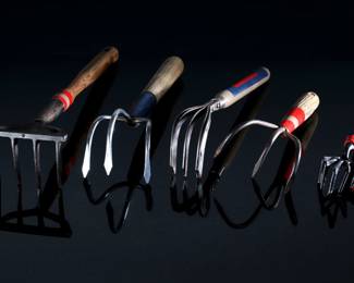 Lot of 5 Antique Garden Tools Cultivator/Fork/Claw	Longest: 16x4x3in	199112
