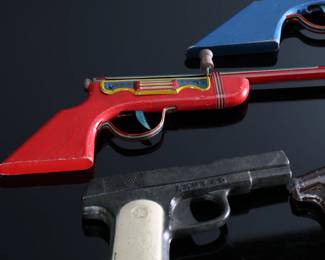 Lot of 5 Vintage Toy Guns 		196102
