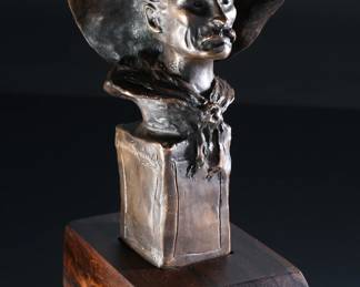 The Sergeant Frederic Remington Bronze Bust 12in Western Art	12.25x4.75x7in	199014
