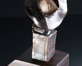 The Sergeant Frederic Remington Bronze Bust 12in Western Art	12.25x4.75x7in	199014
