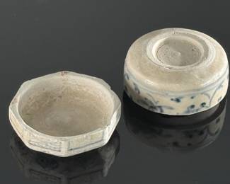 Lot of 2 Hoi An Shipwreck Ceramic Lidded Jars Viennese Porcelain 		289027
