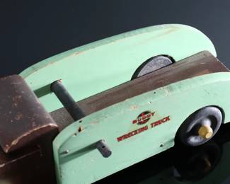 Vintage Buddy L Wrecking Truck Wood	4.5x4.5x15.75in	196069
