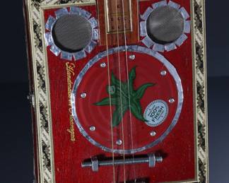 Vintage Cigar Box 3-string Guitar	6.25x6.5x30.5in	196072
