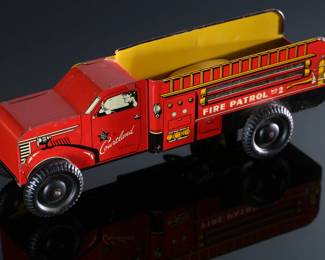 Vintage Walt Reach Toy Courtland Tin Litho Truck Fire Patrol No 2 	3x3x8.5in	196132
