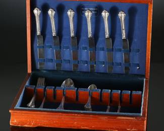 Reed & Barton The Plaza New York Silver Plate Flatware Set Silverware 	Case: 3.5x17x11.5in	199109
