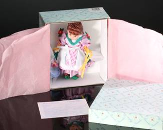 Madame Alexander Doll - Oz Flower Munchkin Style # 27035 - 2000 Wizard of Oz Collection - With tags in Original Box	3.5 x 8 x 9 in	198002
