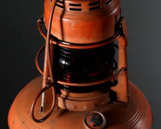 Antique Dietz #40 Traffic Gard Lantern Kerosene Lamp	8in H x 7.25in Diameter at base	199104
