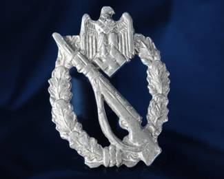 WWII German Infantry Assault Badge & High Seas Fleet War Badge	56.5mmx43mm	199101
