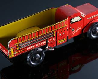 Vintage Walt Reach Toy Courtland Tin Litho Truck Fire Patrol No 2 	3x3x8.5in	196132
