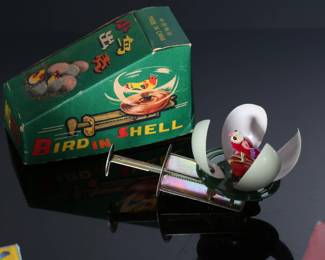 Lot of 8 Vintage Wind-Up Tin Litho Toys in Box - Schylling Snail - Jumping Rabbit - Da Gun Shi Zi Dragon - Blue Bird - Bird in Shell - Chetypohka	8.5 x 6.5 x 1.5 in largest box	198033
