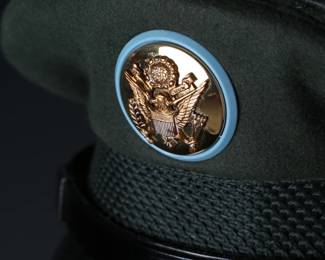 US Army Military Dress Visor Cap Hat Berkshire Deluxe 	Size: unmarked look like 7.25	199130
