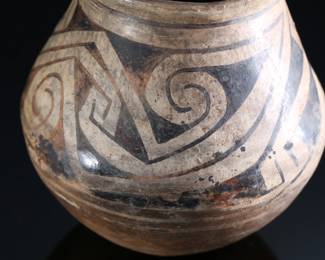 Pre-Columbian Gila Anasazi Olla Pot Vessel Native American Potter 	5in H x 5.15in Diameter at widest point 	289018
