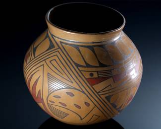 Mata Ortiz Polychrome Round Olla Pottery by SanBe Vase	6in H x 6.5in diameter at widest point 	196053
