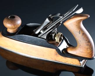 Antique Stanley Transitional Carpenter's Wood Plane 	9.65x2.55x5.1in Base: 8.8in	199032
