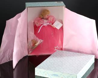 Madame Alexander Doll - Glenda the Good Witch Style # 13250 - 1997 Wizard of Oz Collection - With tags in Original Box	4 x 9 x 12.5 in	198005
