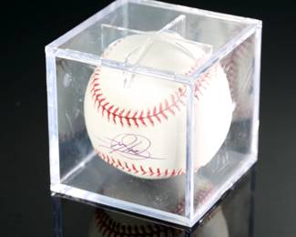 *Signed* Todd Helton Autographed Baseball Auto  MLB Colorado Rockies 	Case: 3.15x3.2x3.15	199178
