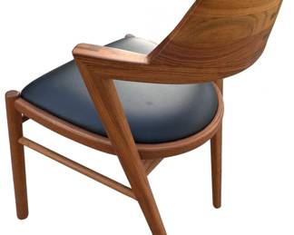 Mid-Century Modern Danish Teak Dining Table & 6 Chairs by Sun Cabinet Co. MCM Frederick	Table: 29in h x47in diameter<BR> Leaf Extensions::  19.625 x 47in each<BR>Chair: 31x19.5x20in	196189
