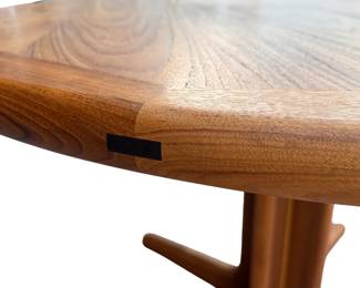 Mid-Century Modern Danish Teak Dining Table & 6 Chairs by Sun Cabinet Co. MCM Frederick	Table: 29in h x47in diameter<BR> Leaf Extensions::  19.625 x 47in each<BR>Chair: 31x19.5x20in	196189
