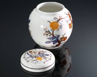  Sadler England Floral Porcelain Ginger Jar Urn Tea Bag Holder	5in H x 4.8in Diameter 	199158
