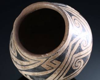 Pre-Columbian Gila Anasazi Olla Pot Vessel Native American Potter 	5in H x 5.15in Diameter at widest point 	289018
