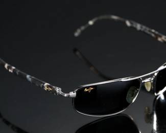 Maui Jim Polarized Kahuna Aviator Sunglasses - Sport Gunmetal/Grey 162-02 #6145984 - With Original Case	3 x 7 x 3 in	198011
