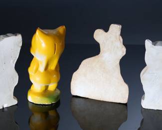 Lot of 4 Vintage Carnival Chalkware Dog and Pig Figure Statues - Scratchy Dog - Porky Pig	Scratchy 7.5x5.5x2 in - Yellow pig 7.5x3x3 in - Porky Pig 7x4x2.5 in - Pig with hat 7x3.5x2.5 in	198041
