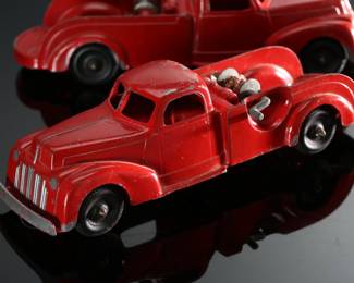 Lot of 2 Vintage Hubley 474 Kiddie Tow Truck Toys 	3x3x9.75in	196066
