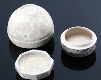 Lot of 2 Hoi An Shipwreck Ceramic Lidded Jars Viennese Porcelain 		289027
