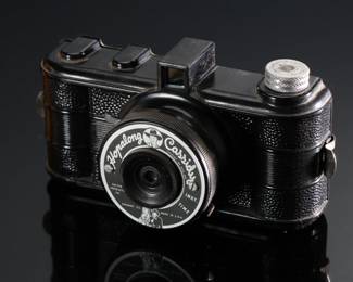 1940s Vintage Hopalong Cassidy Candid Type Camera in Orignal Box 	Box: 3x5.25x2.5in 	196097

