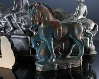 Lot of 4 Vintage Patriotic Carnival Chalkware Figure Statues - George Washington - Soldiers - Horse	Large George Washington 12.5x9.5x3.5 in Small George Washington 10.5x8x3 in Soldiers 6x9x2 in Blue Horse 11x10x3 in 	198049
