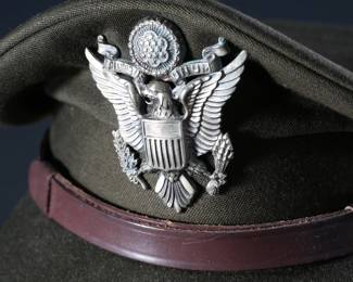 US Air Force Officers Visor Cap Hat	Size: unmarked look like 7.25	199134
