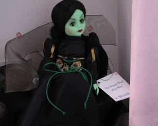 Madame Alexander Doll - Wicked Witch of the West Style # 13270 - 1997 Wizard of Oz Collection - With tags in Original Box	4 x 9.5 x 12.5 in	198001
