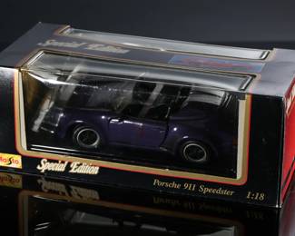 Maisto Special Edition 1989 Porsche 911 Speedster Die Cast Model Car 1:18 #46629	5x6x12.5in	196182
