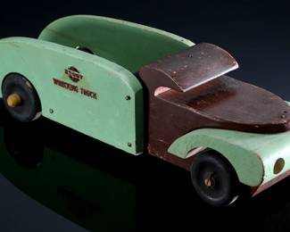 Vintage Buddy L Wrecking Truck Wood	4.5x4.5x15.75in	196069
